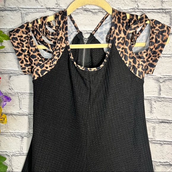 ||🌼3/$30🌼NWOT Black Waffle Short Sleeve Top Size Small - Picture 5 of 16
